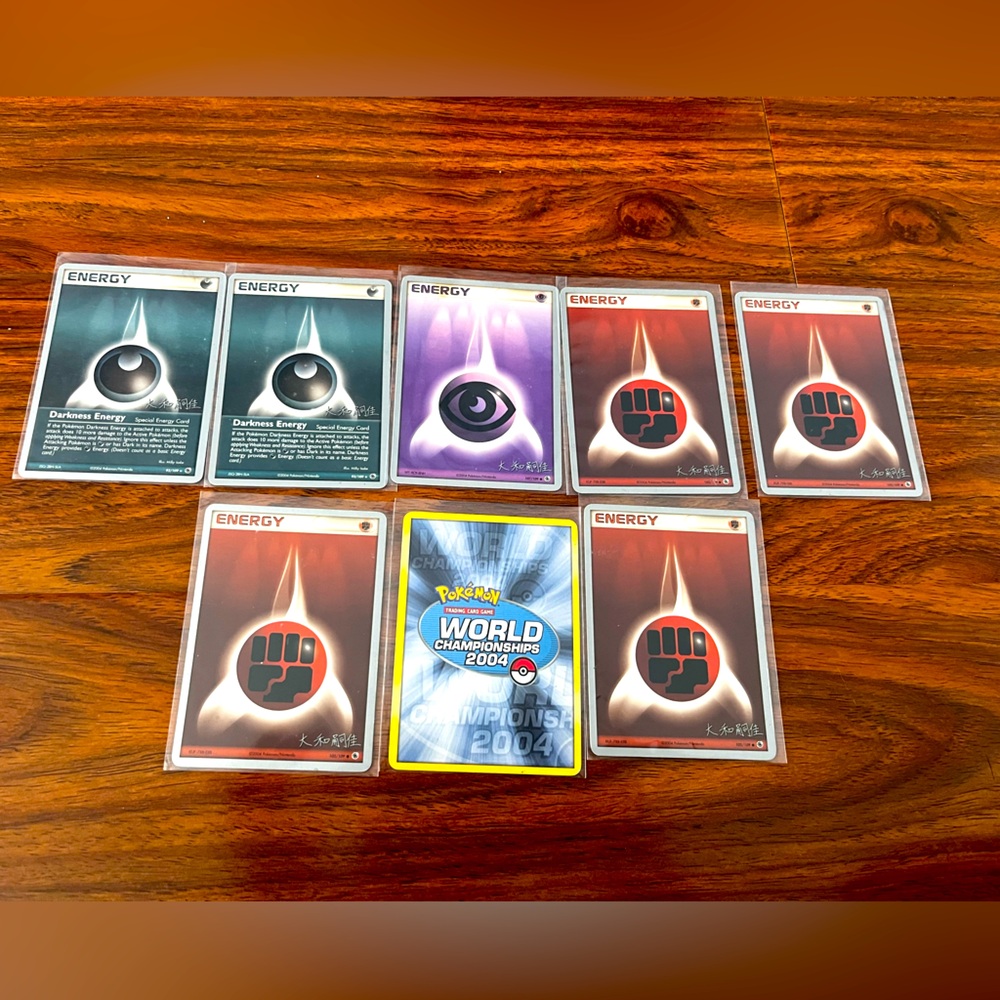 Pokémon 2004 world championship energy cards
